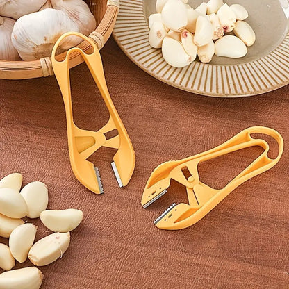 Manual Garlic Peeler Clip – Easy-to-Use Practical Kitchen Gadget for Effortless Clove Peeling (Pack of 1)